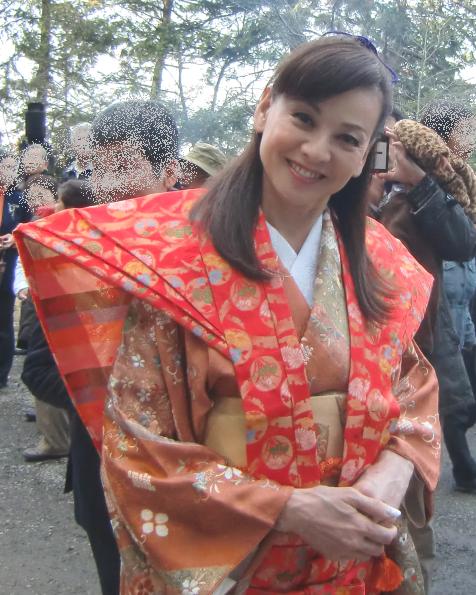 穴澤天神社　特別年女　夏樹陽子